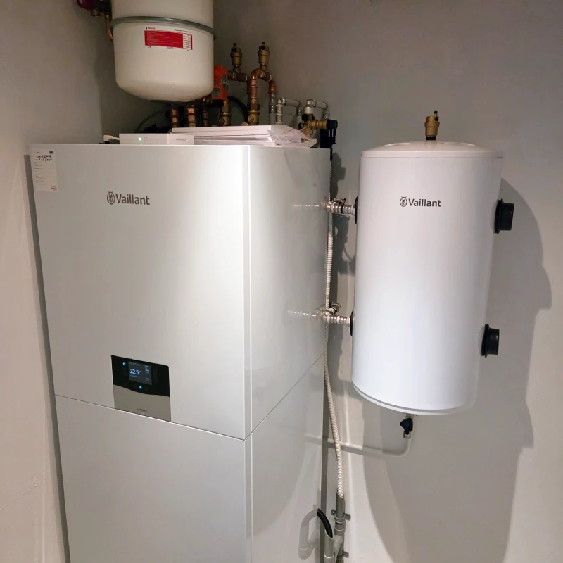 Warmtepomp-unit geplaatst door Installatiebedrijf Jonker